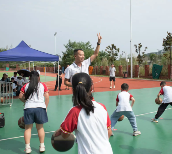 让孩子们练就健康体魄构建小课间大课间课后服务